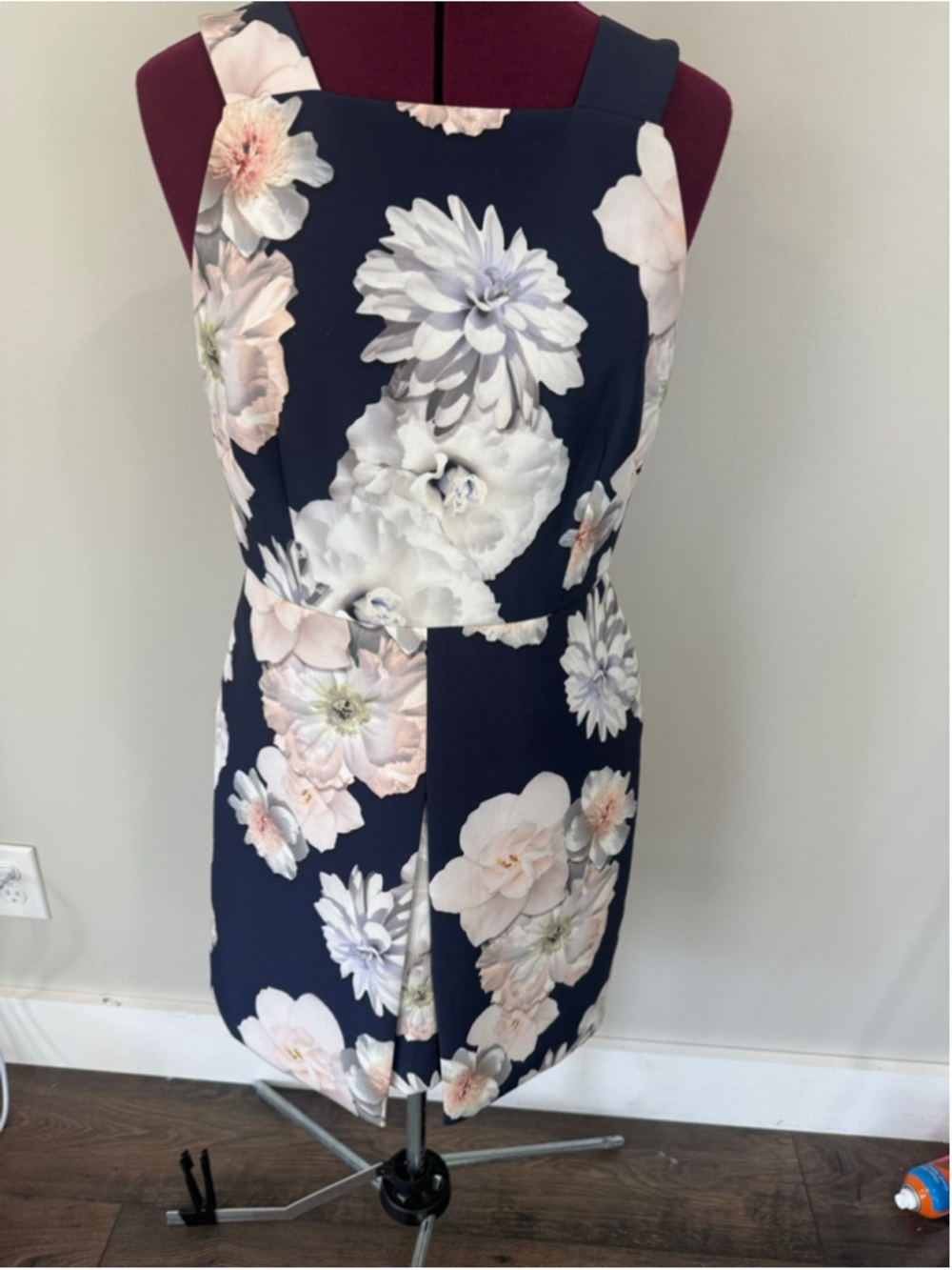 "House of Cards" or "Illuminati" Finders Keepers Navy Floral Summer Large